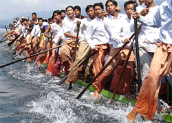 Paung Daw U Festival Myanmar