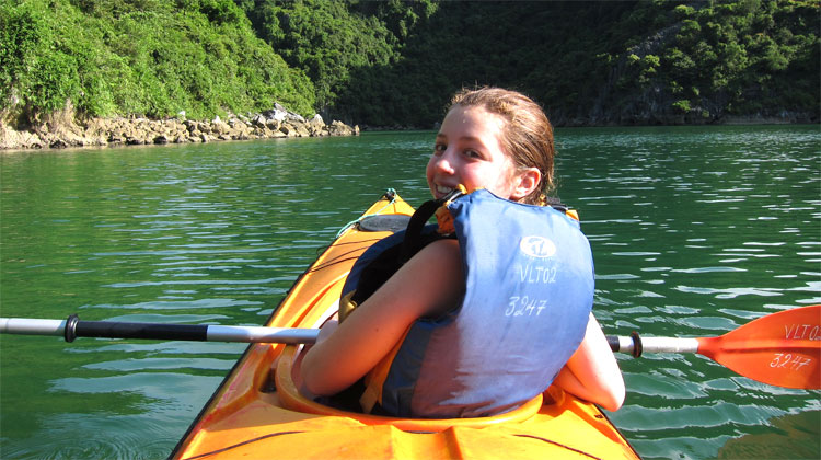 Kayaking Tour of Halong Bay