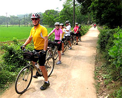 Cycling trip to Khai Dinh Tomb, Hue